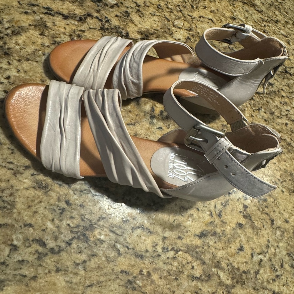 Miz Mooz Short Wedge Heels 38